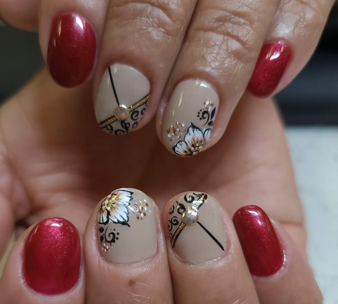 Hampton Nails & Spa nail photo 5